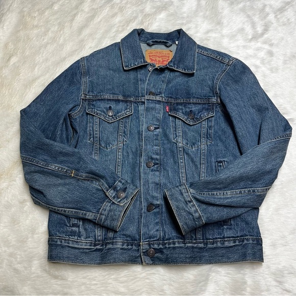 Levi’s vintage “Leaf it better than you found it” trucker jacket - Picture 2 of 4